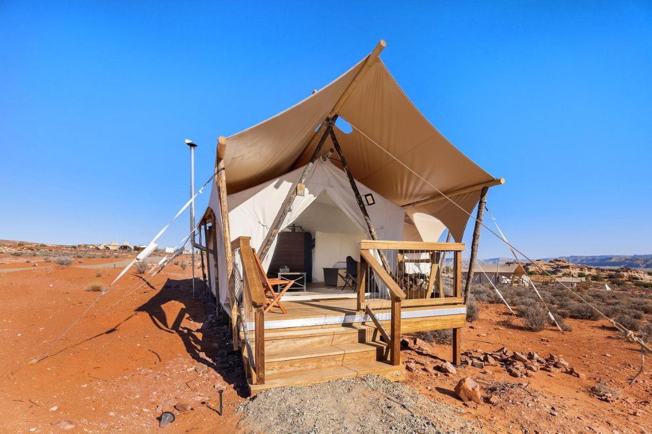 Luxury tent Under Canvas Powell-grand Staircase